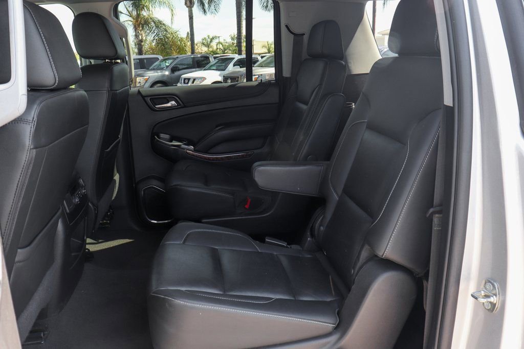 Used 2020 Chevrolet Suburban Premier RWD image 40