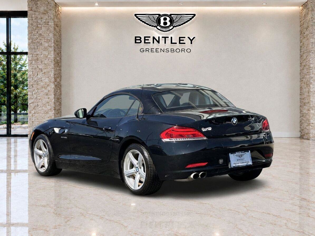 Used 2011 BMW Z4 sDrive30i RWD image 2