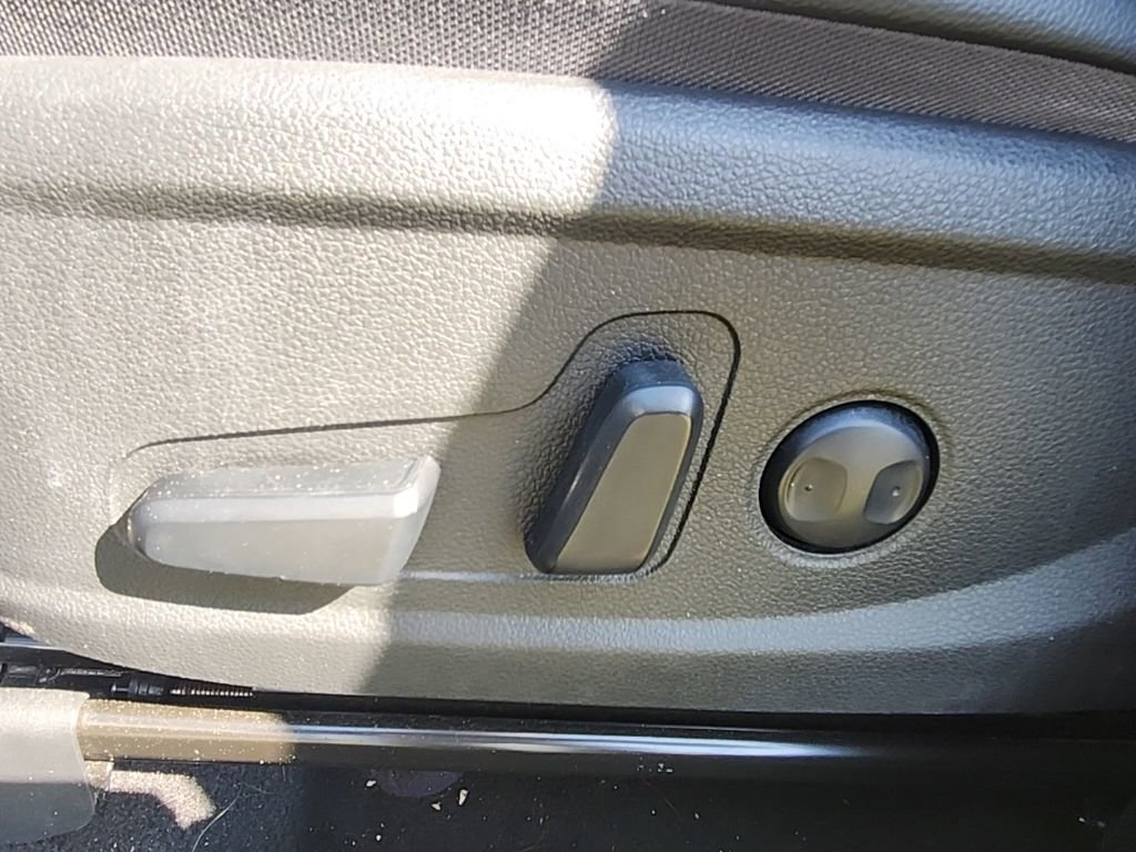 Used 2022 Hyundai Santa Fe SEL w/ Convenience + Premium Package FWD image 22