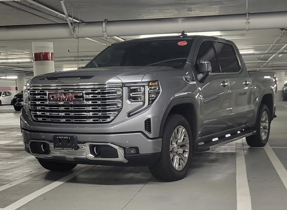 Used 2024 GMC Sierra 1500 Denali w/ Technology Package image 1