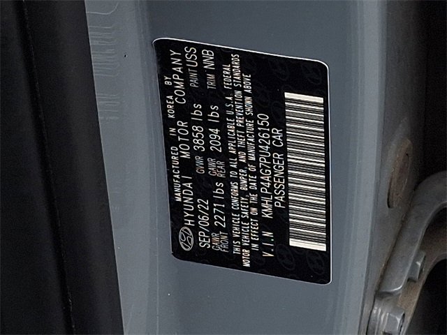 Used 2023 Hyundai Elantra Limited image 29