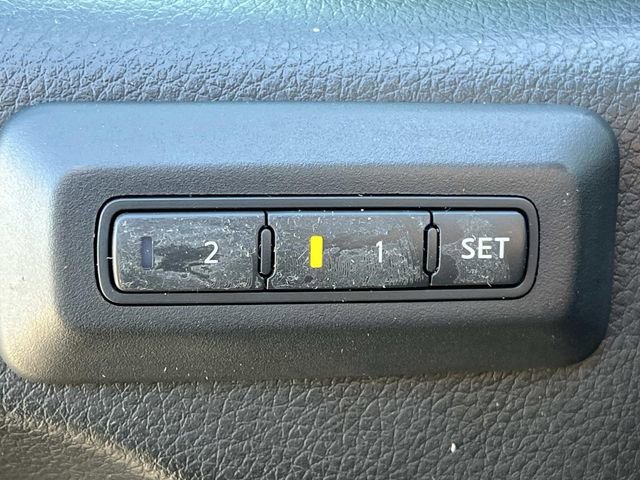 Used 2021 Nissan Titan Platinum Reserve w/ Moonroof Package AWD/4WD image 34