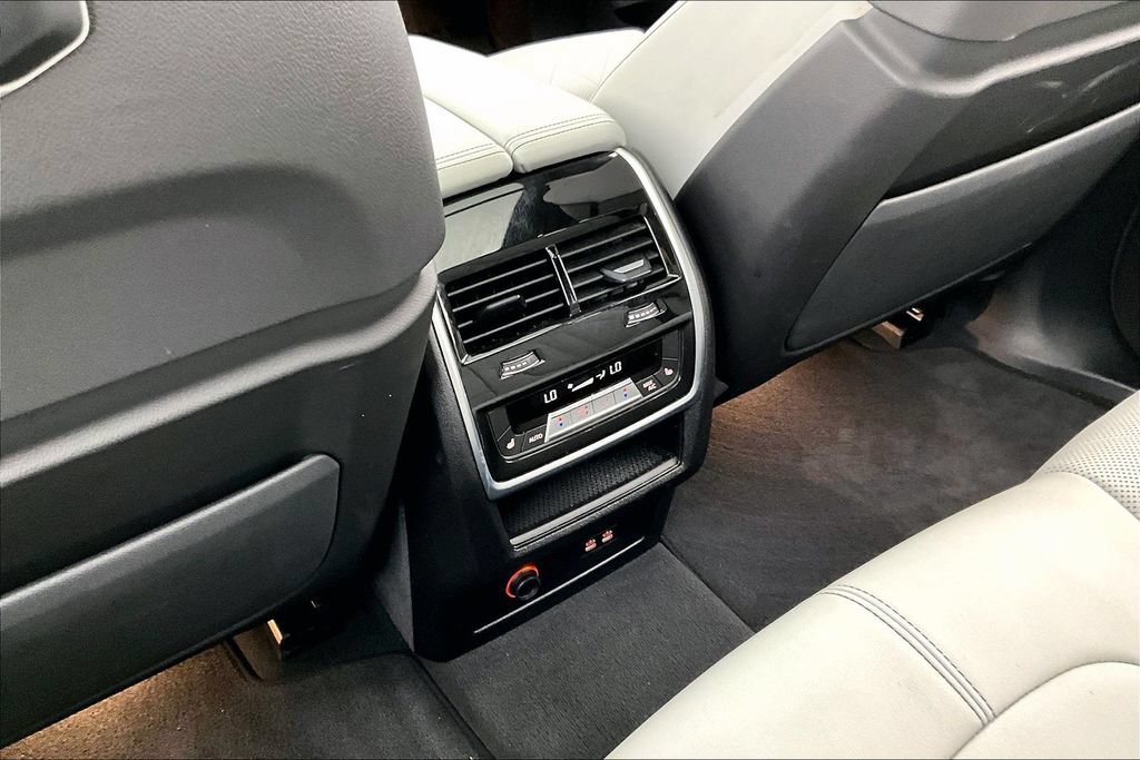 Used 2025 BMW X5 xDrive40i AWD/4WD image 29