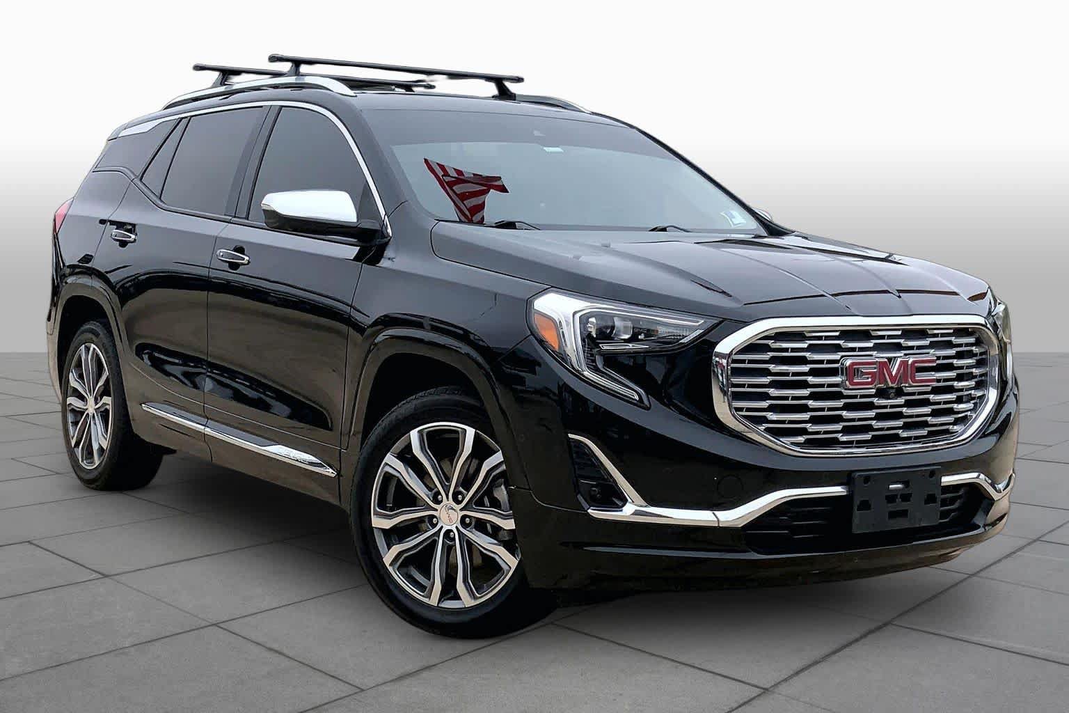 Used 2019 GMC Terrain Denali w/ Advanced Safety Package AWD/4WD image 3