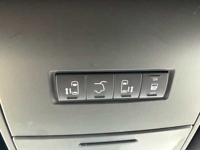 Used 2017 Dodge Grand Caravan SXT FWD image 17