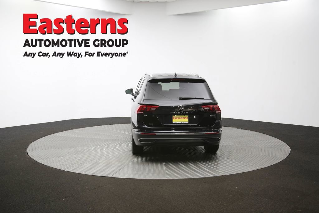 Used 2023 Volkswagen Tiguan SE image 36