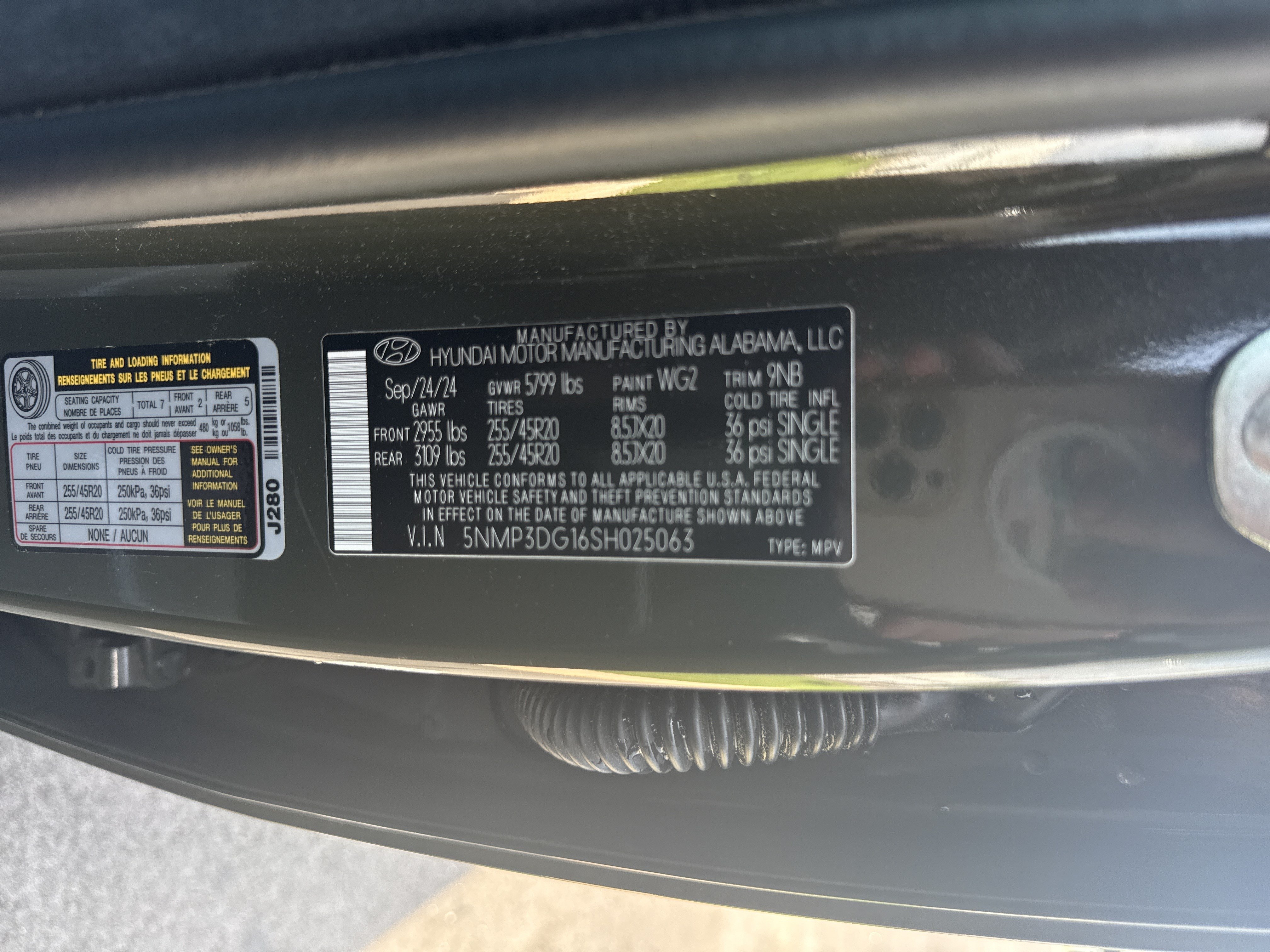 Used 2025 Hyundai Santa Fe Limited AWD/4WD image 35