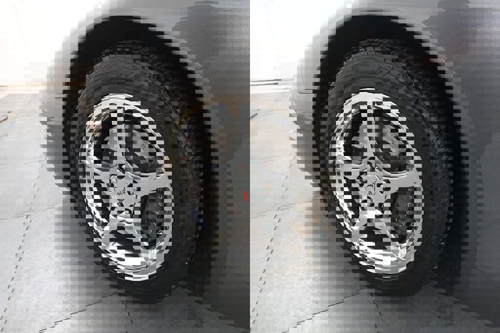 Used 2003 Chevrolet Corvette Convertible w/ Preferred Equipment Group1 image 20