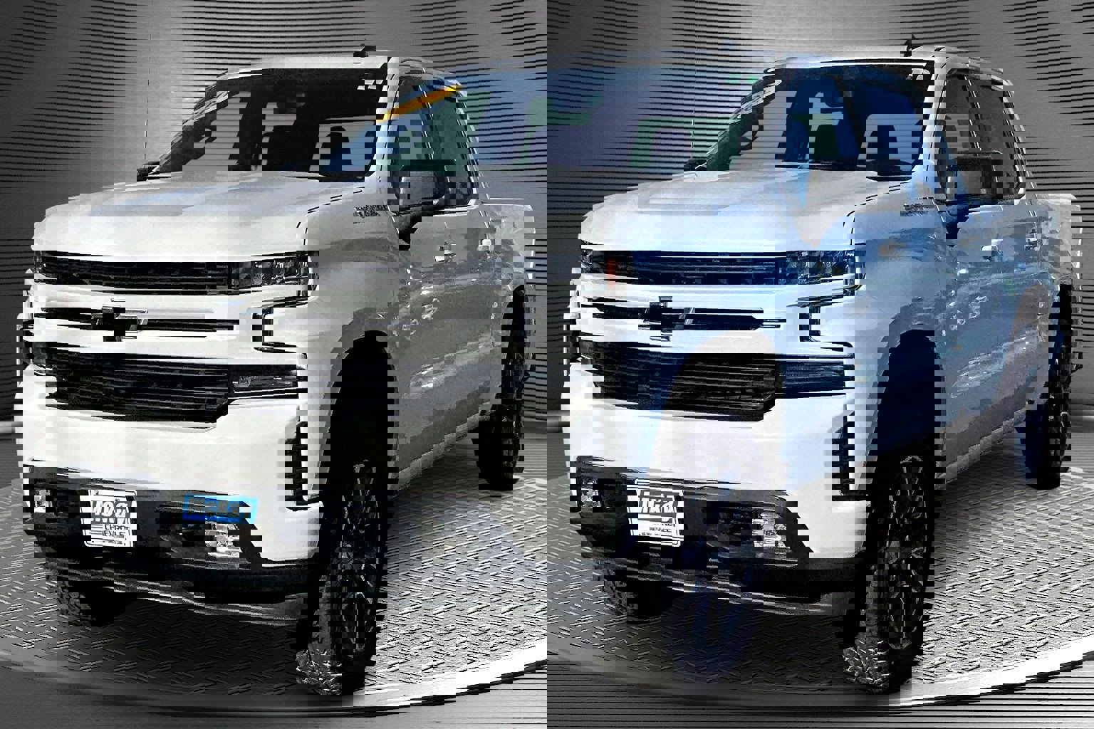 Used 2020 Chevrolet Silverado 1500 RST w/ RST Value Package image 3