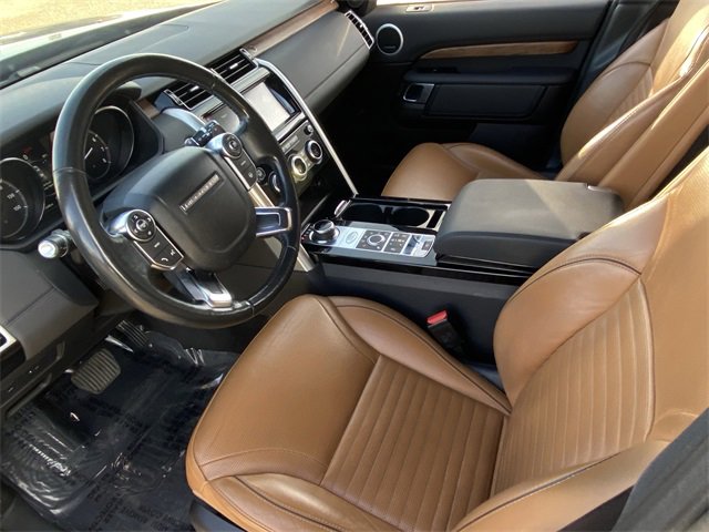Used 2017 Land Rover Discovery HSE image 5