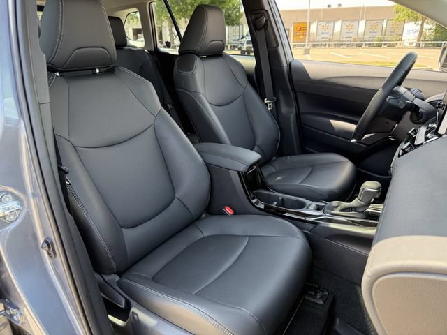 Certified 2025 Toyota Corolla Cross XLE w/ Convenience Package AWD/4WD image 29