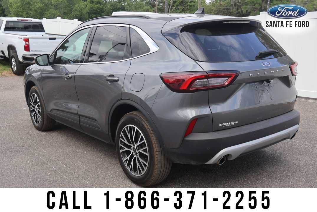 Used 2025 Ford Escape SE FWD image 3