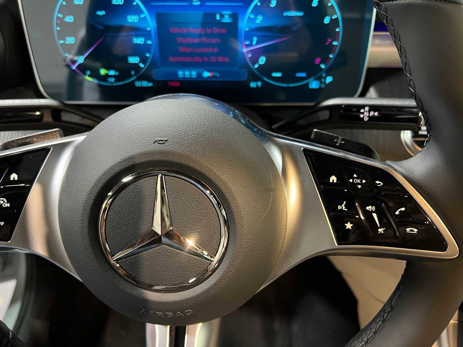 Used 2025 Mercedes-Benz C 300 4MATIC Sedan image 24