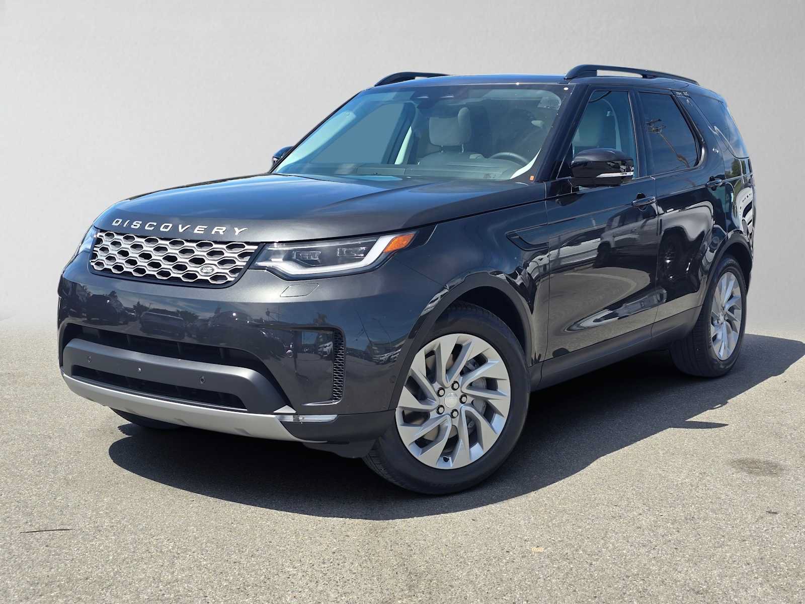 New 2026 Land Rover Discovery S
