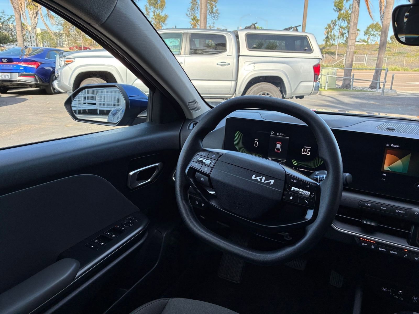 Used 2025 Kia K4 FWD image 32