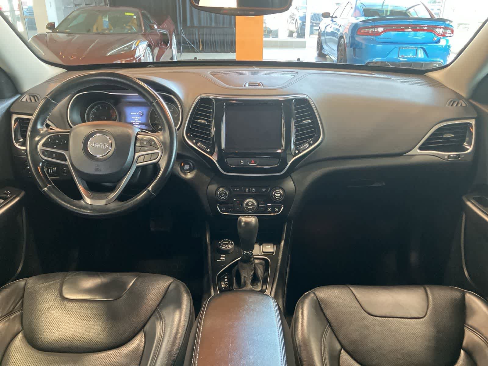 Used 2021 Jeep Cherokee Limited w/ Elite Package AWD/4WD image 24