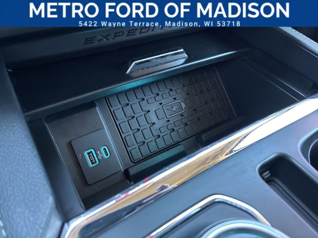 Used 2022 Ford Expedition XLT image 18