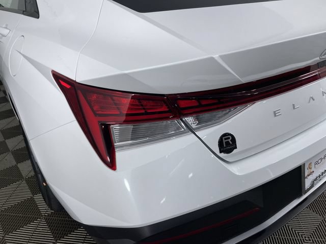 New 2026 Hyundai Elantra Hybrid FWD image 34