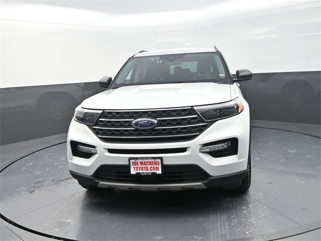 Used 2023 Ford Explorer XLT w/ Equipment Group 202A image 2