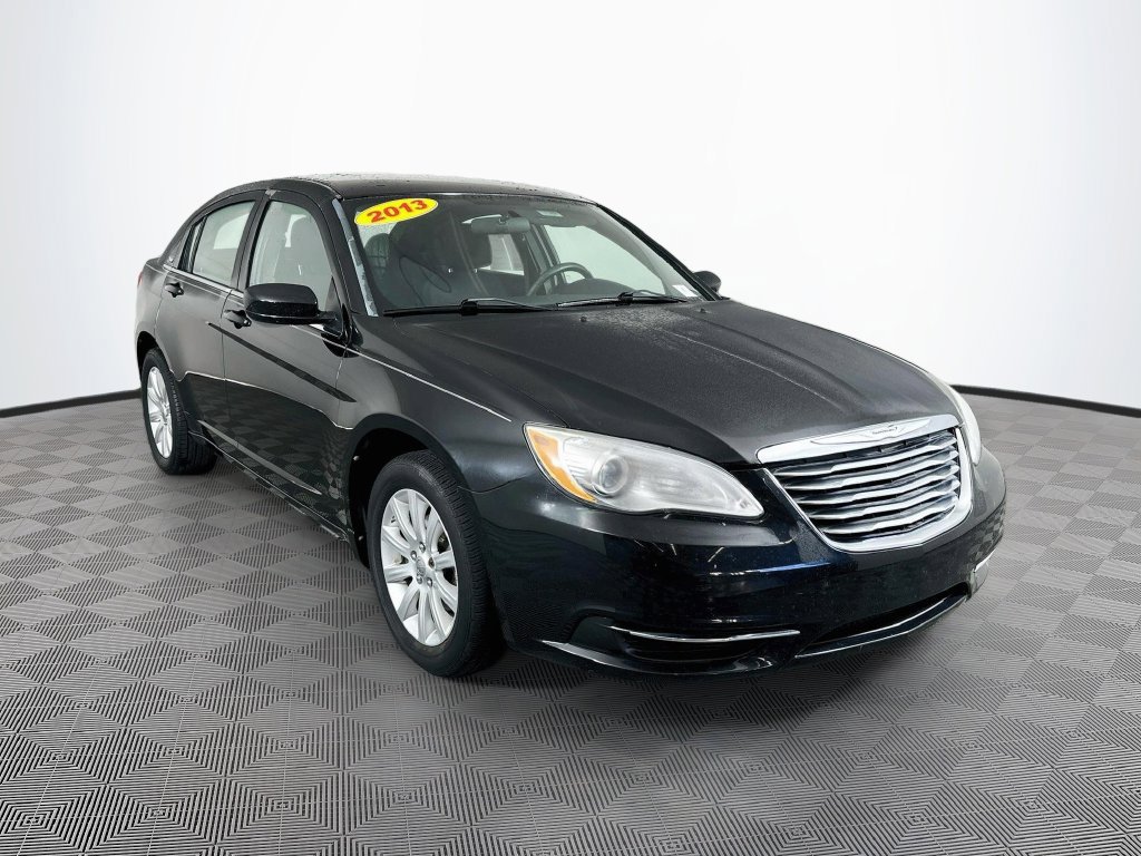 Used 2013 Chrysler 200 Touring w/ Cold Weather Group FWD image 3