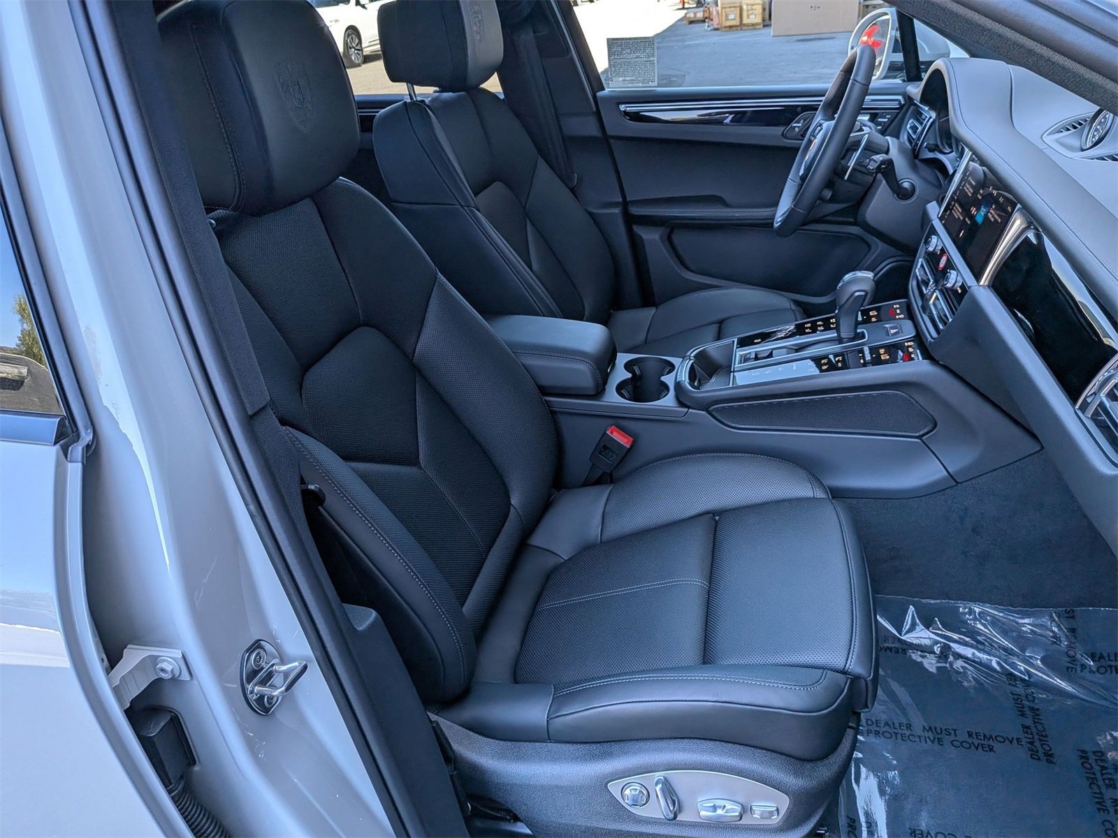 New 2025 Porsche Macan image 25