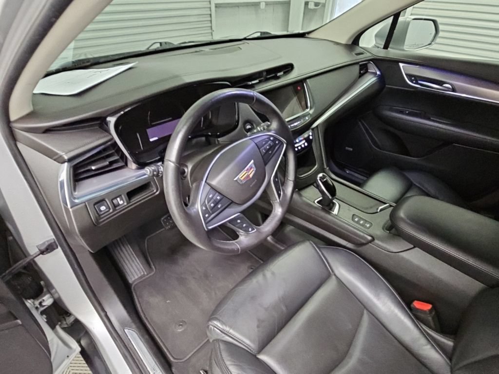Used 2018 Cadillac XT5 Premium Luxury AWD/4WD image 12