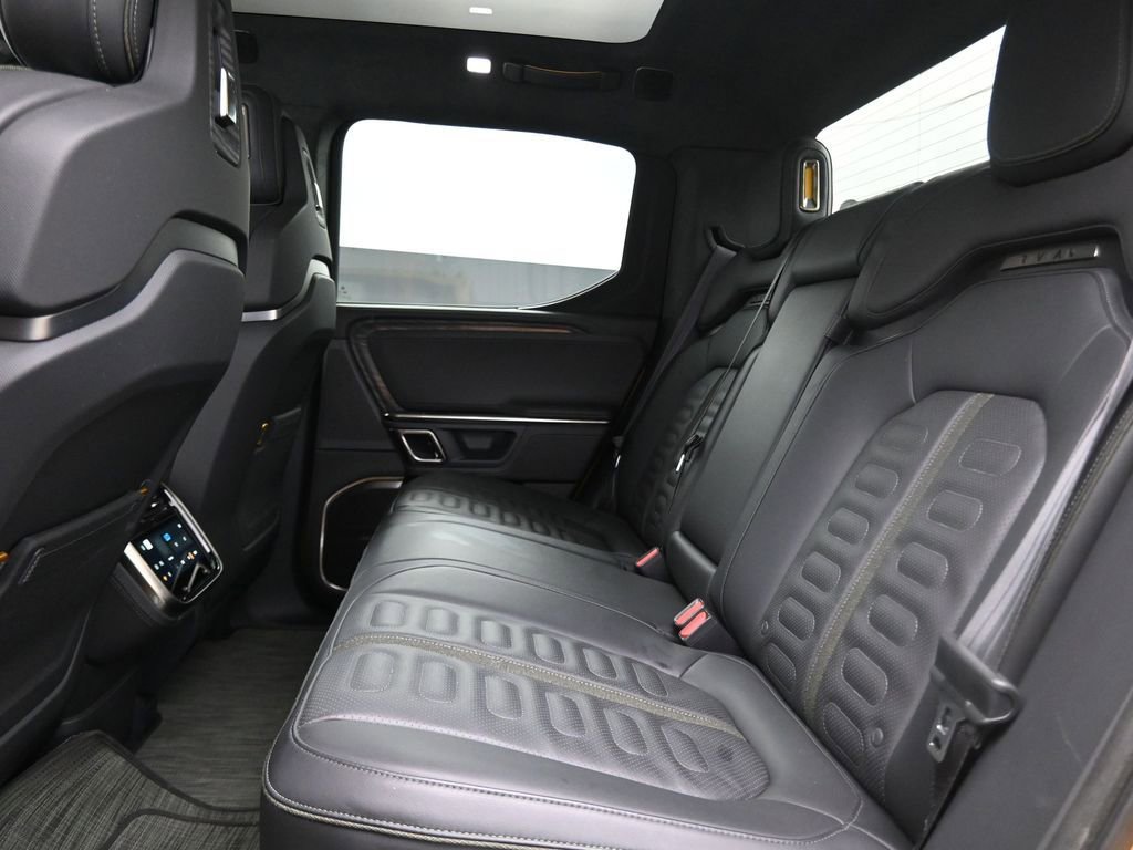 Used 2022 Rivian R1T Adventure image 18