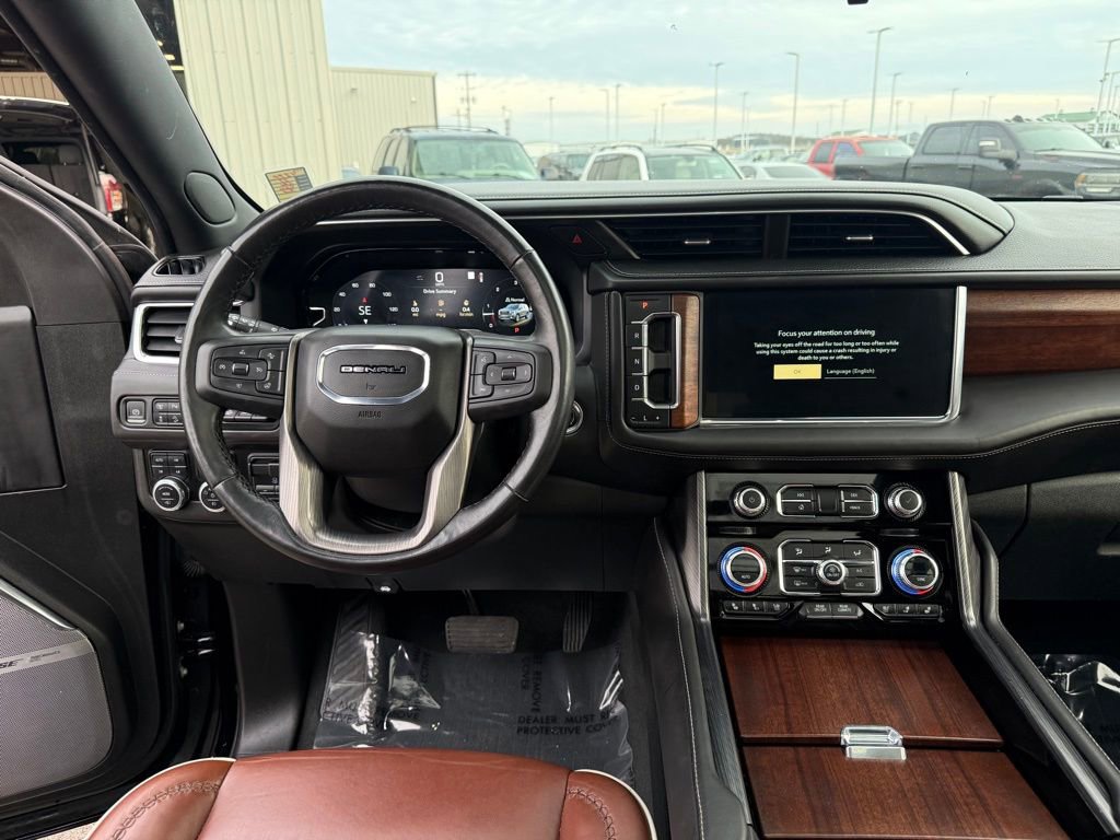 Used 2023 GMC Yukon XL Denali Ultimate image 14
