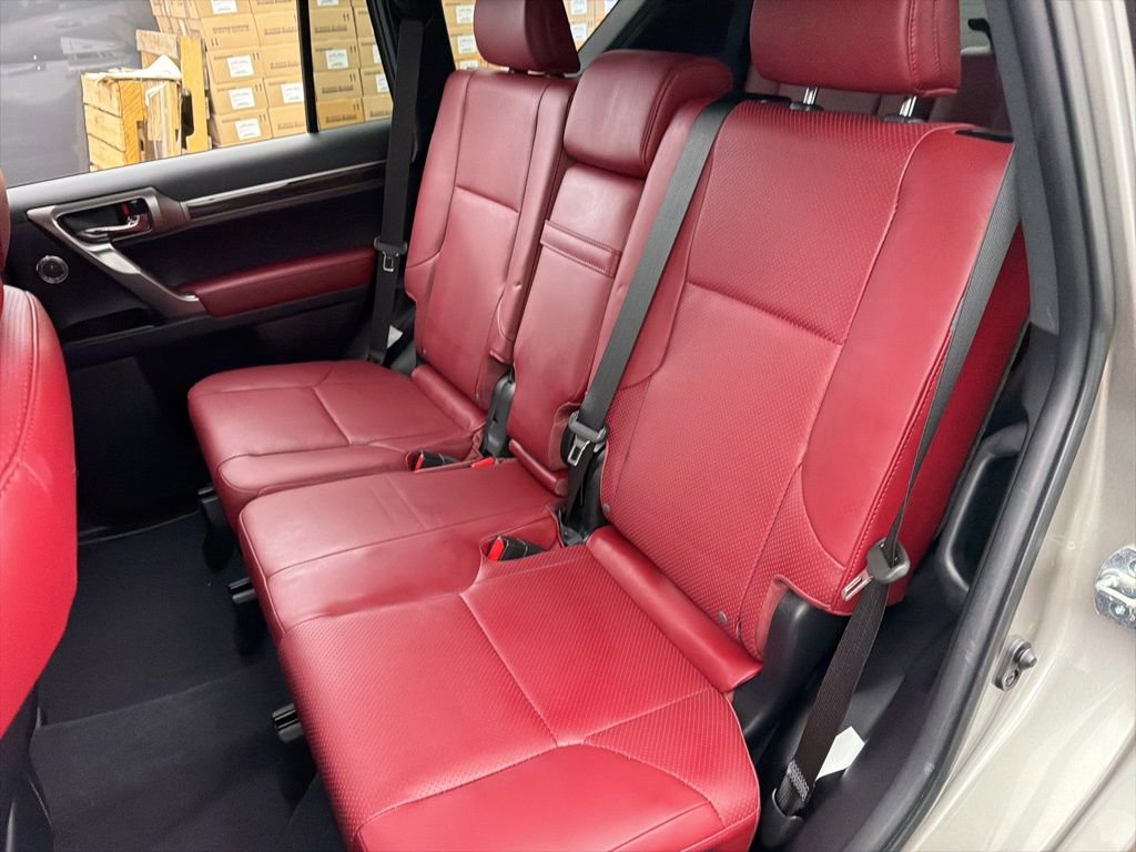 Used 2022 Lexus GX 460 Luxury w/ Off Road Package AWD/4WD image 26