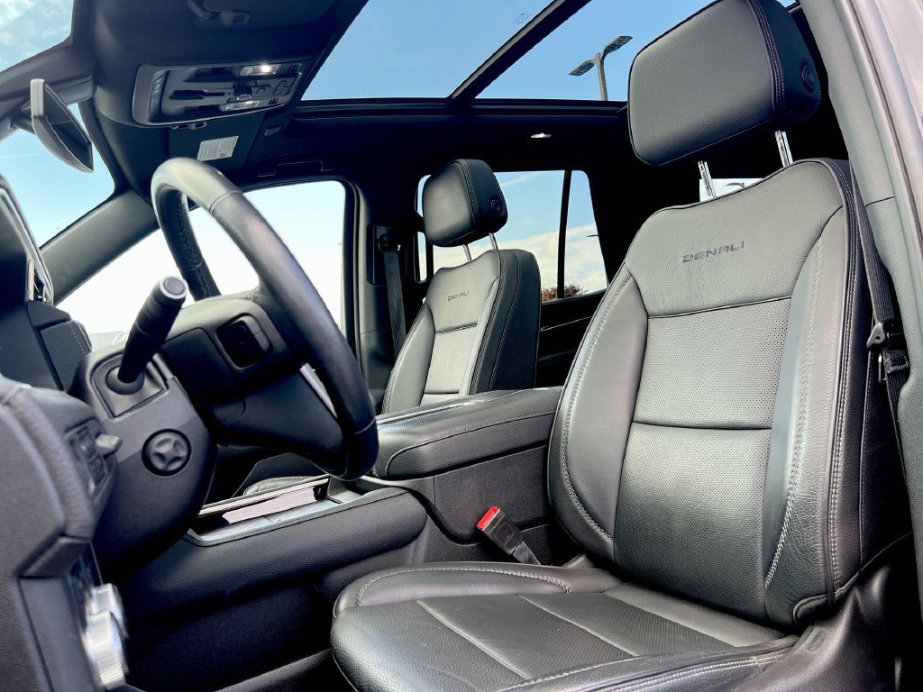 Used 2022 GMC Yukon Denali AWD/4WD image 17