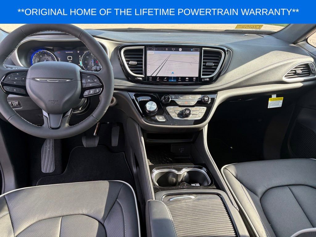 New 2027 Chrysler Pacifica Limited AWD/4WD image 21
