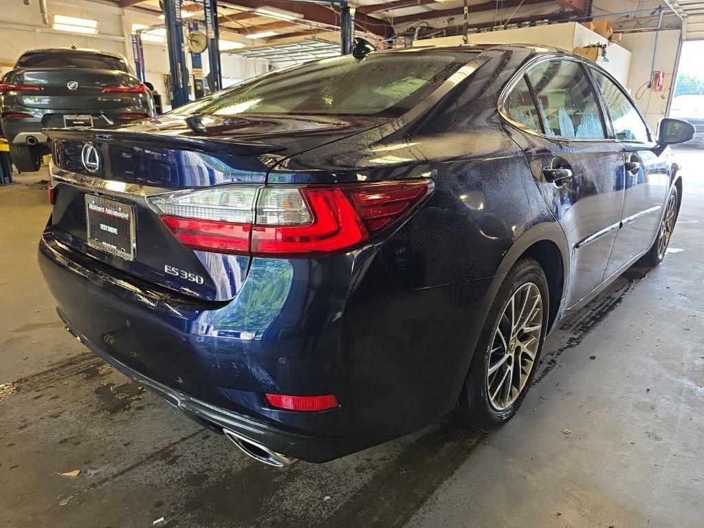 Used 2018 Lexus ES 350 w/ Luxury Package w/Wood Trim FWD image 3