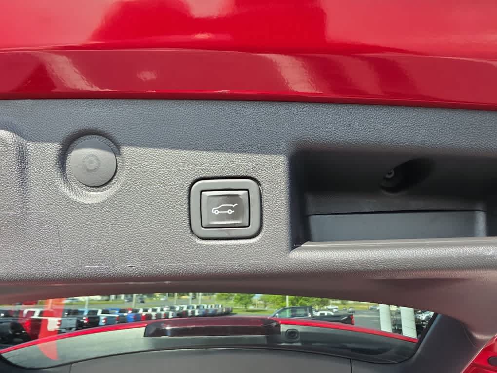 Used 2024 Chevrolet Equinox Premier FWD image 37