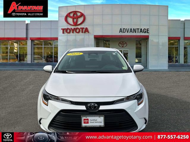 Used 2025 Toyota Corolla LE FWD image 2