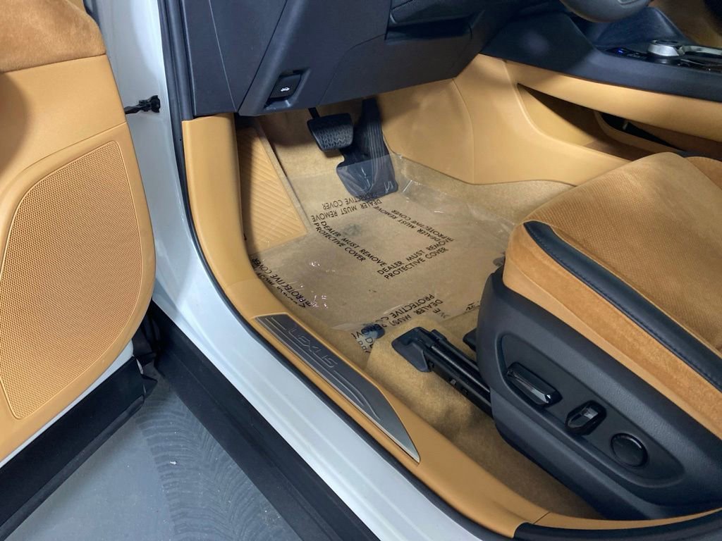 Certified 2023 Lexus RZ 450e Premium w/ Accessory Package (2T) AWD/4WD image 25
