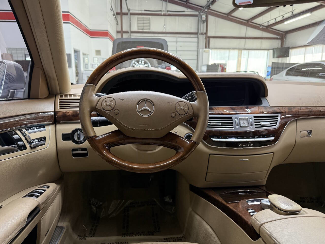 Used 2011 Mercedes-Benz S 550 4MATIC image 21
