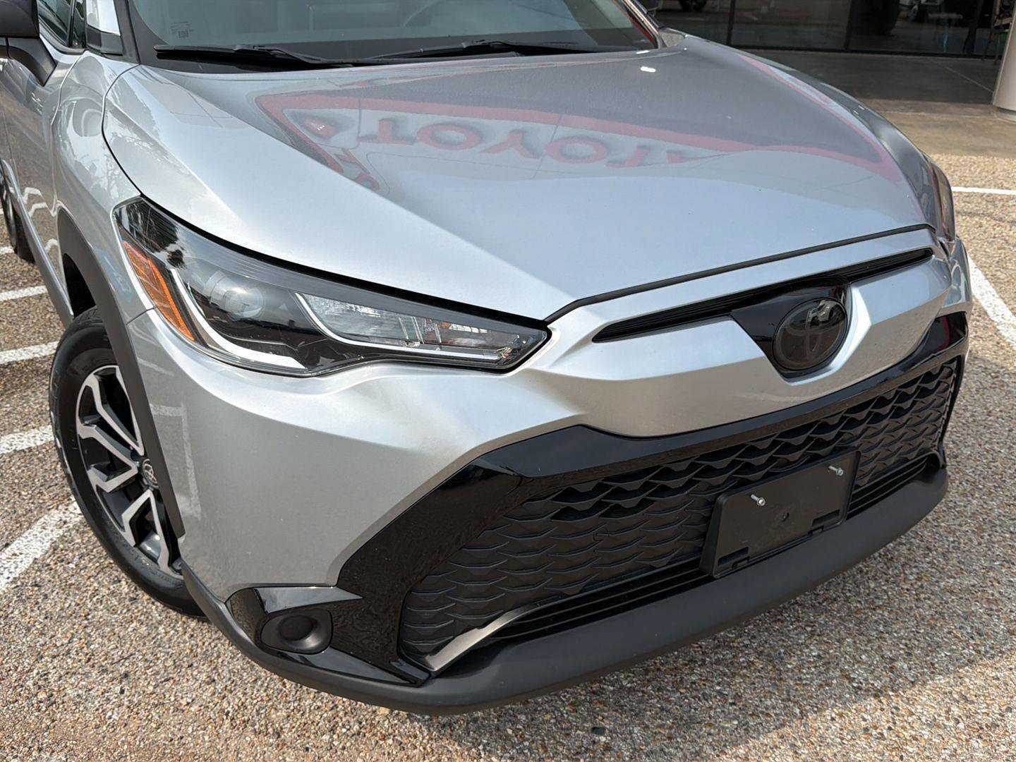 Used 2024 Toyota Corolla Cross S AWD/4WD image 9