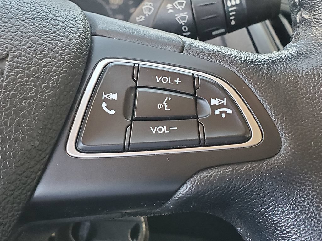 Used 2015 Ford Focus SE w/ SE Cold Weather Package FWD image 25