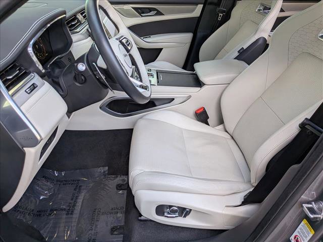 Certified 2025 Jaguar F-PACE R-Dynamic S image 17
