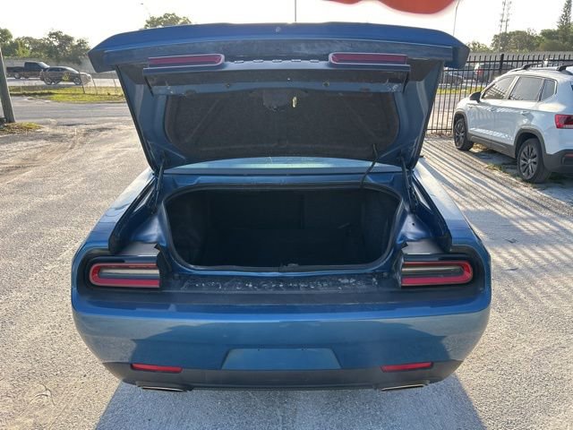 Used 2020 Dodge Challenger SXT image 7