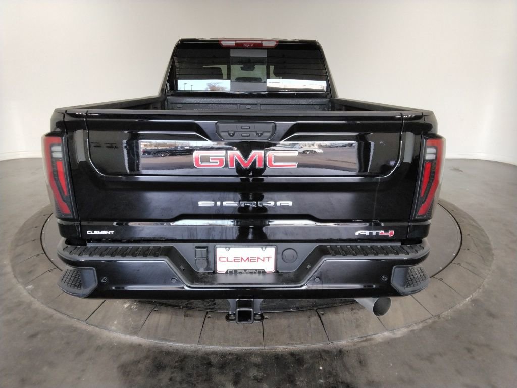 Used 2025 GMC Sierra 2500 AT4 w/ AT4 Premium Plus Package image 7