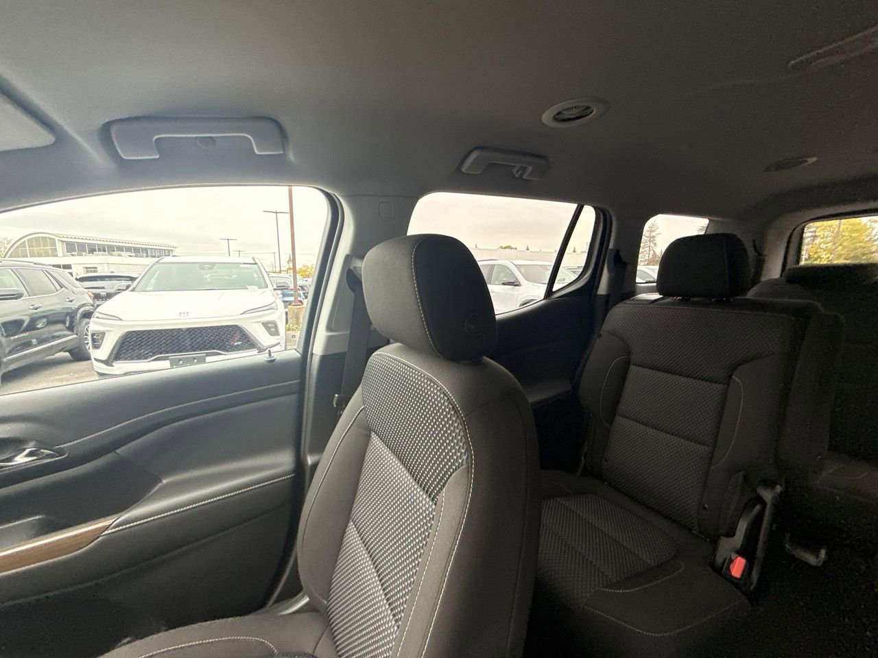 Certified 2023 GMC Acadia SLE w/ Driver Convenience Package image 11