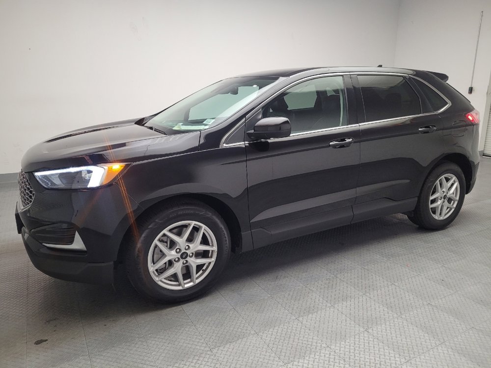 Used 2024 Ford Edge SEL image 2