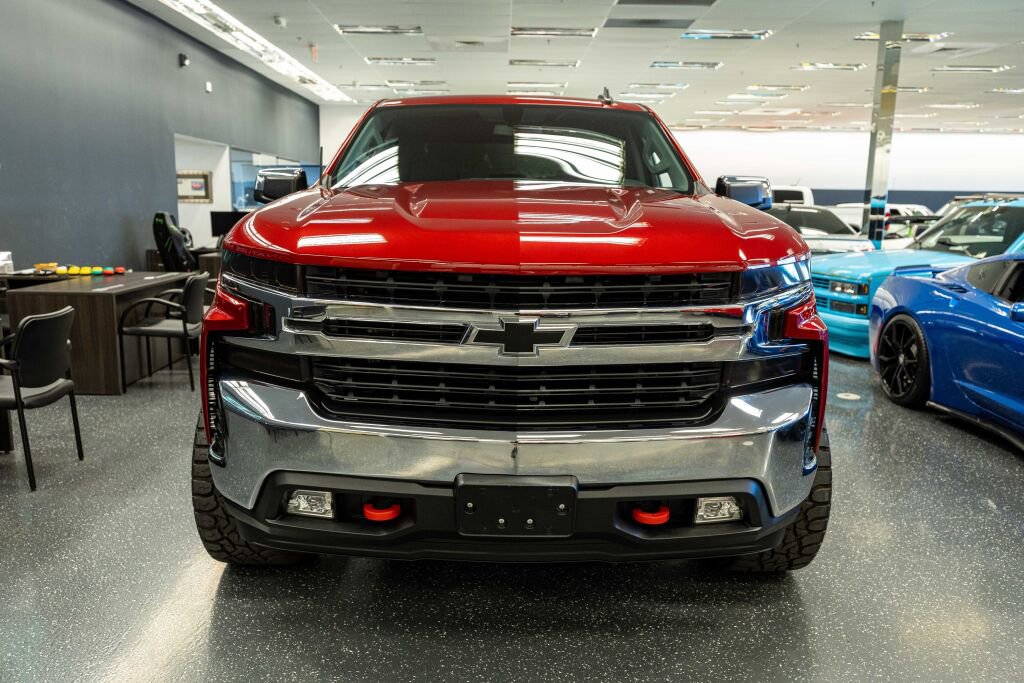Used 2021 Chevrolet Silverado 1500 LT image 2