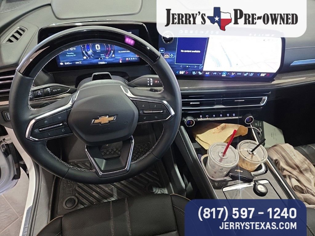 Used 2025 Chevrolet Traverse High Country AWD/4WD image 9