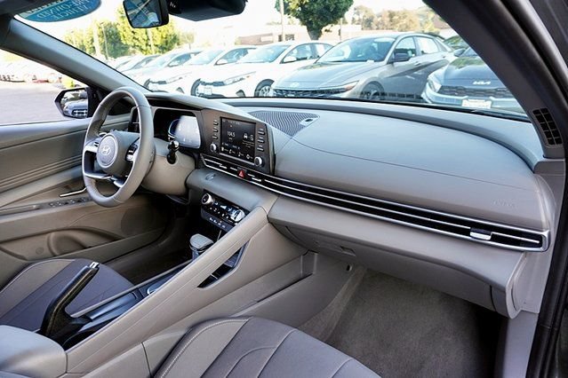 Certified 2026 Hyundai Elantra Sport FWD image 10
