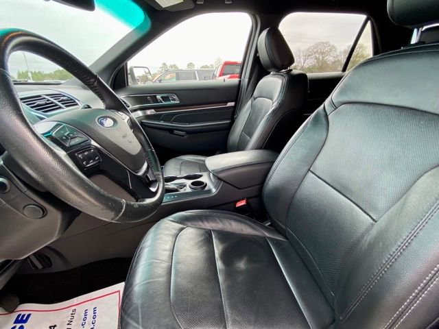Used 2018 Ford Explorer Limited image 19