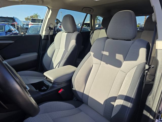 Certified 2025 Subaru Outback Premium AWD/4WD image 18
