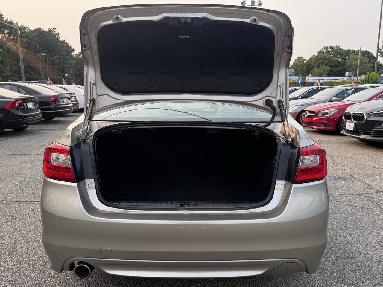 Used 2017 Subaru Legacy 2.5i Premium AWD/4WD image 15