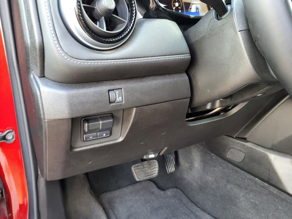 Certified 2024 Chevrolet Colorado LT w/ LT Convenience Package image 18